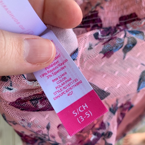 2 Floral Tops - Picture 3 of 8